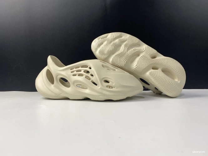Sand Yeezy Foam FY4567 Adidas RNNR 0816